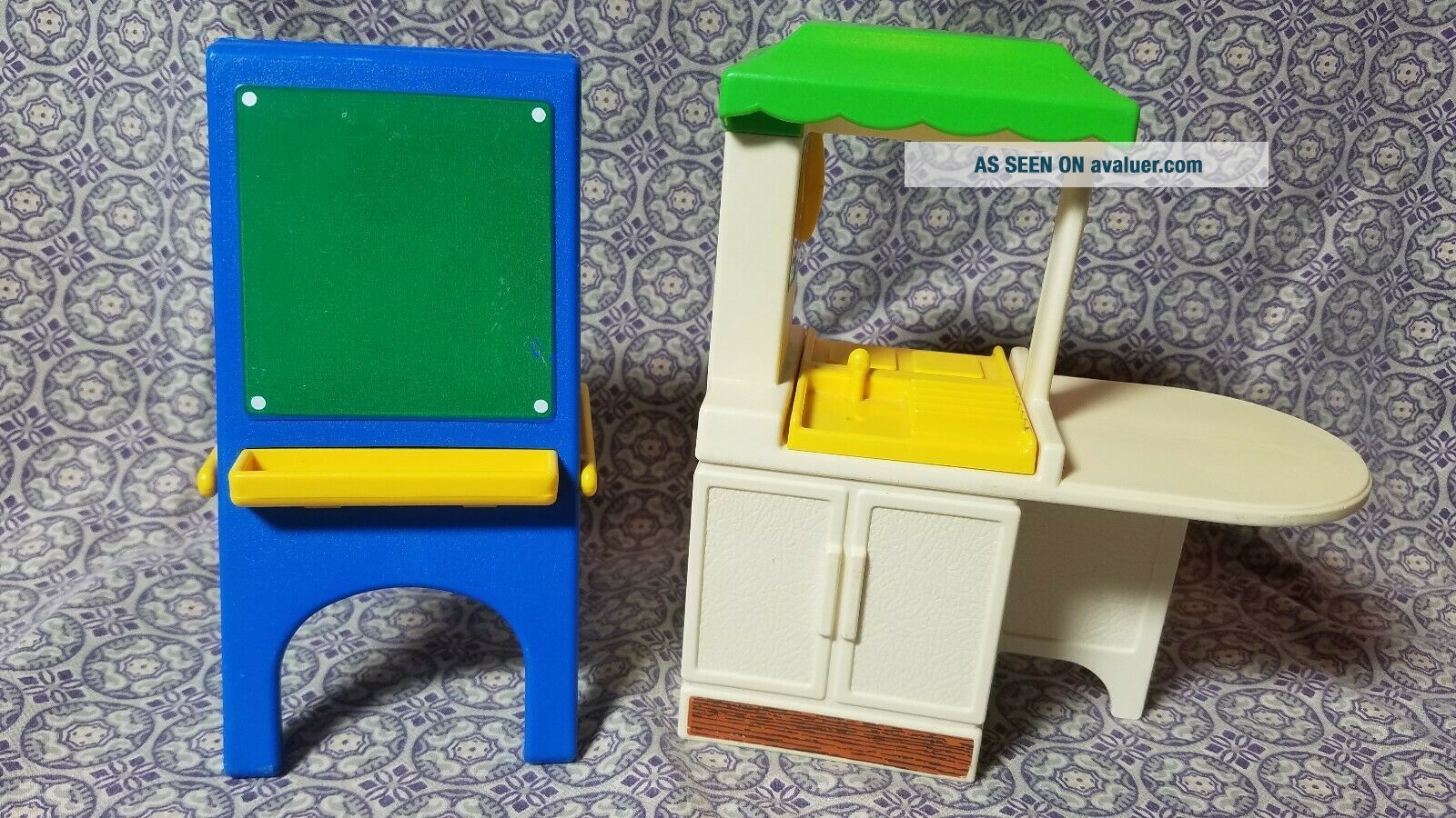 Vintage LITTLE TIKES DOLLHOUSE FURNITURE Kitchen Chalkboard Easel ...