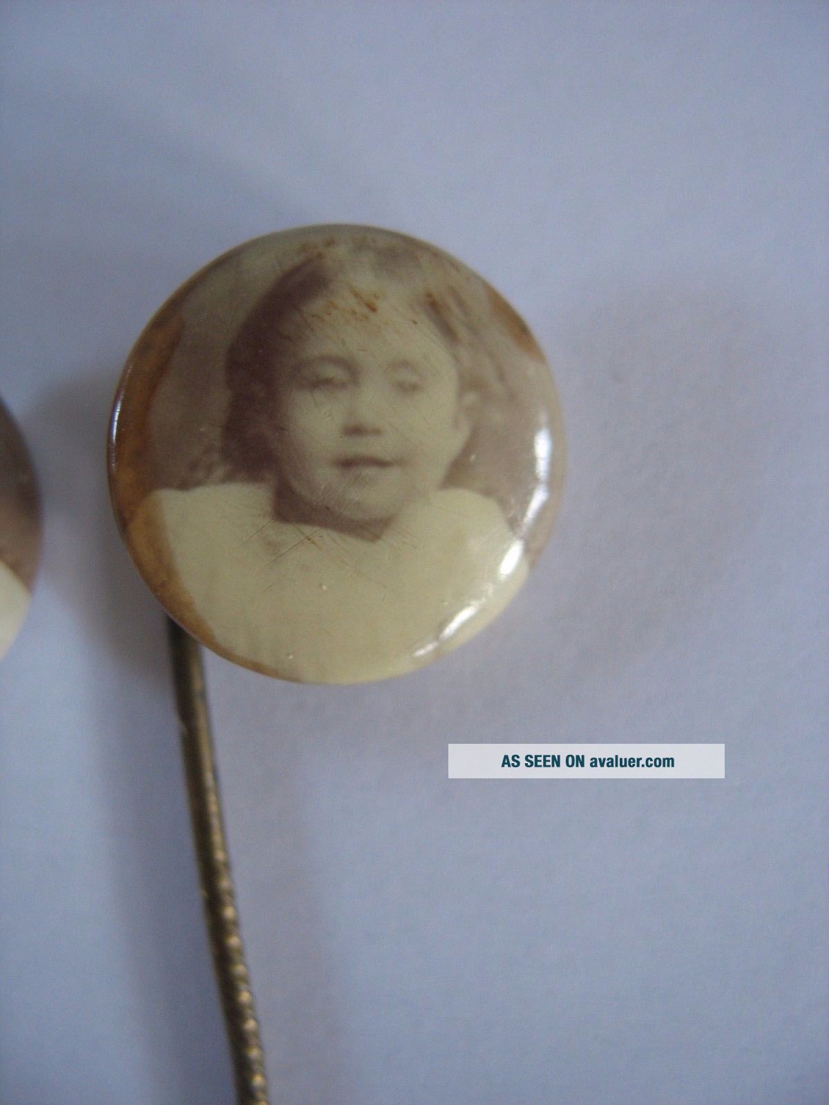 Harriet Rosebud Royal Lady Enamel Stick Pin #3355 – Vintage Style Lapel Badge