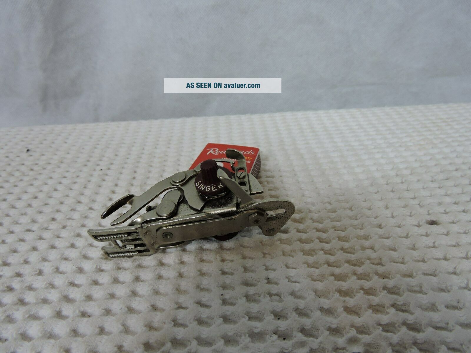 Vintage Singer Sewing Machine Automatic Zig Zag Attachment And ...