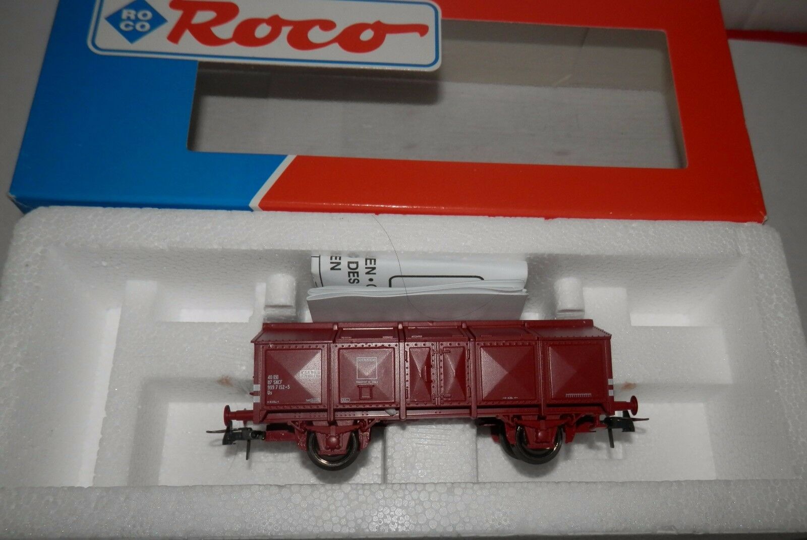 Wagons Roco Ho Roco HO Scale European Style Covered Wagon With Opening Hatches | #21599471
