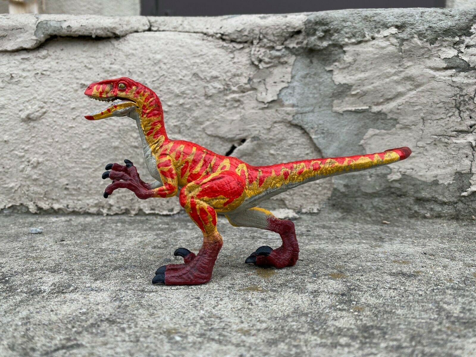 Custom Painted Jurassic World Legacy Velociraptor Raptor Jurassic Park ...