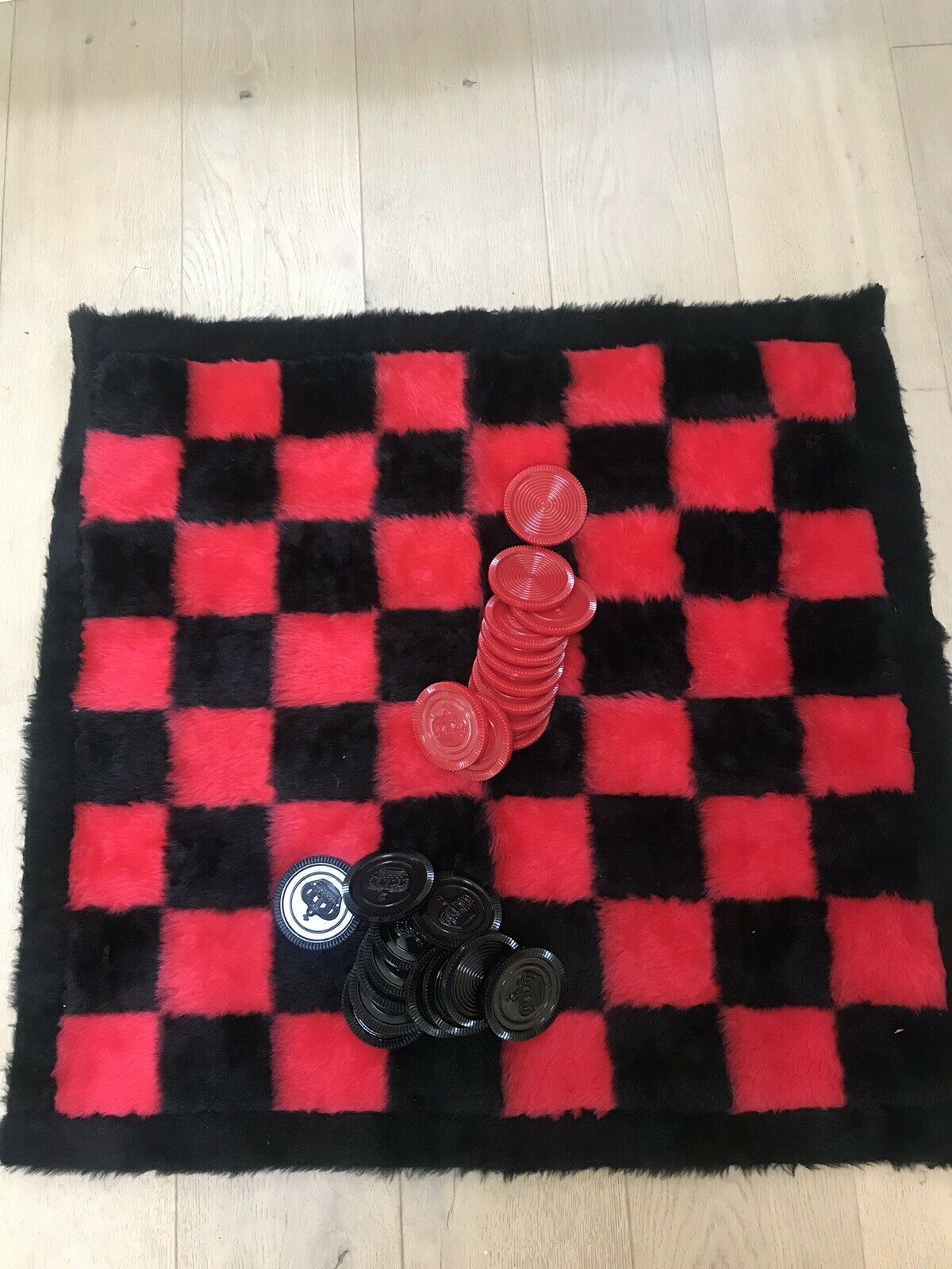 Checkers Rug Game FLOOR FUN Large Size Vintage 70s Checkers Furry Rug GAME By Glenoit Mod ...