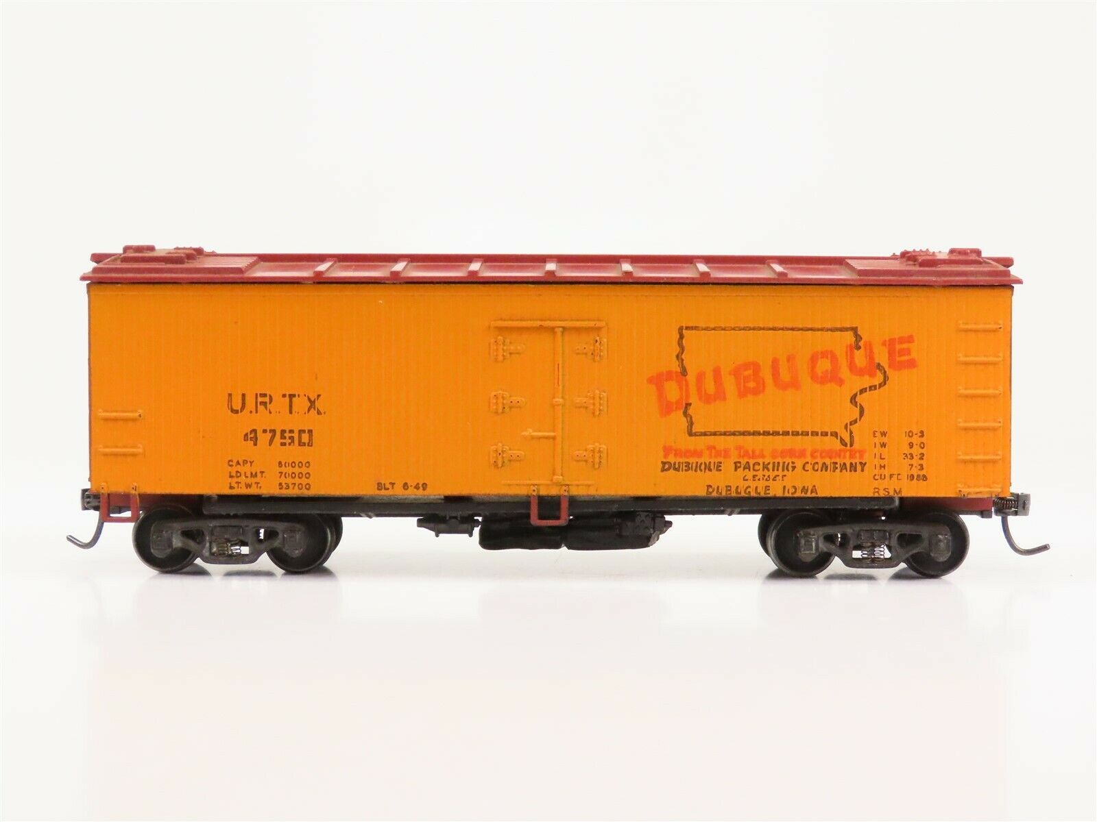 HO Scale URTX Dubuque Packing Co. 38 ' Reefer 4750 RTR Custom Model ...