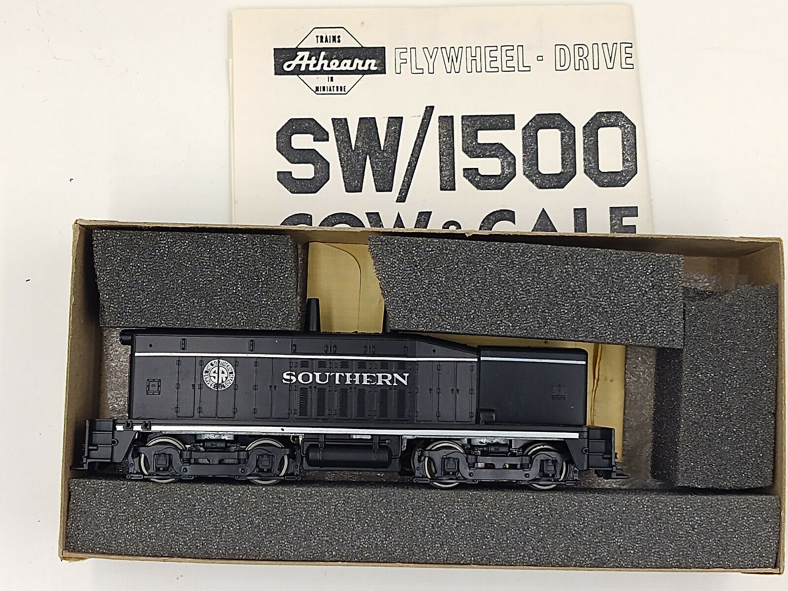 HO Scale Athearn 4029 Powered Southern Railway SW - 1500 Calf Switch ...