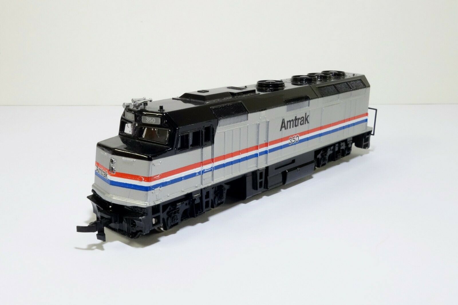 Bachmann F40PH Diesel Locomotive Amtrak 350 HO Scale Train Engine Model ...